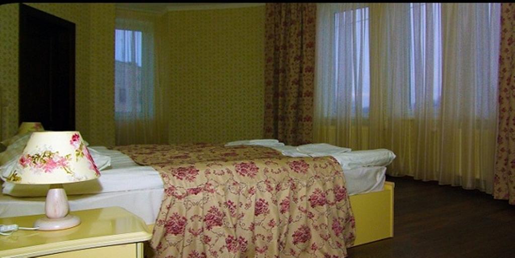 Hotel Deluxe Horodenka Cameră foto