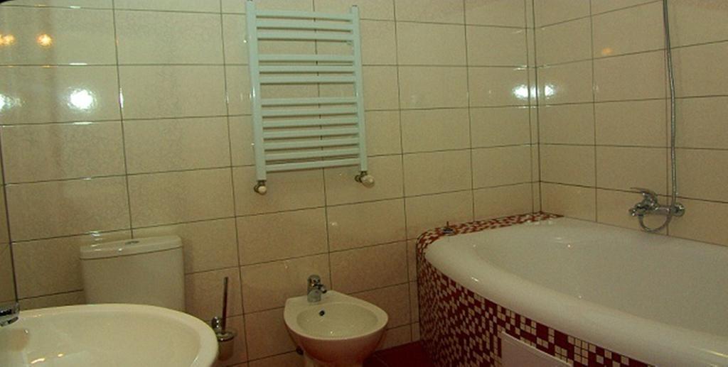 Hotel Deluxe Horodenka Cameră foto